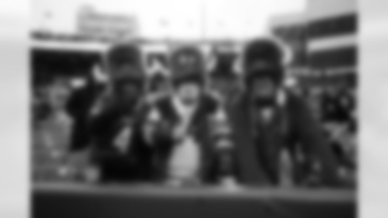 Buffalo Bills vs Tampa Bay Buccaneers, Regular Season, November 16, 2025 at Highmark Stadium.