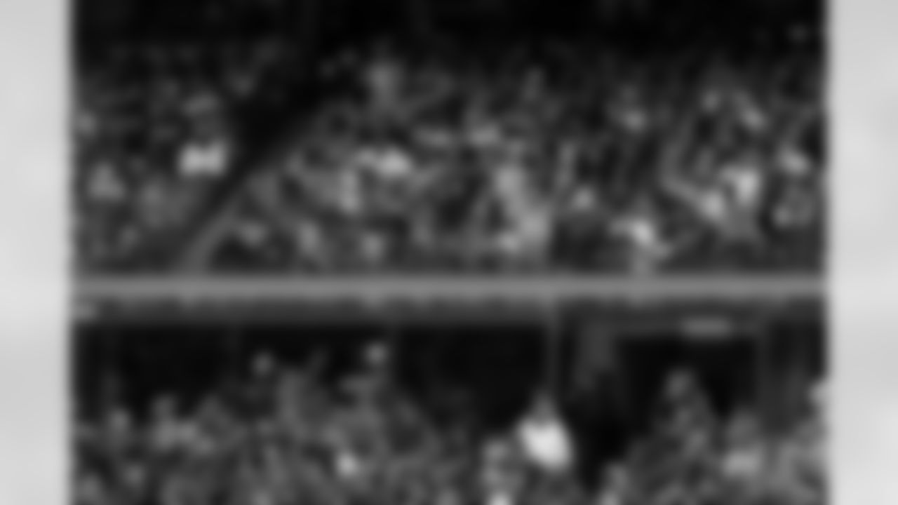 Buffalo Bills vs Tampa Bay Buccaneers, Regular Season, November 16, 2025 at Highmark Stadium.