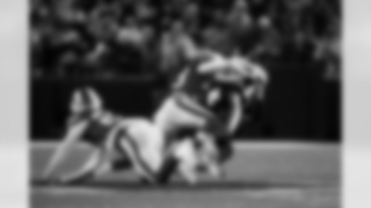 Buffalo Bills vs Philadelphia Eagles, Regular Season, December 28, 2025 at Highmark Stadium.