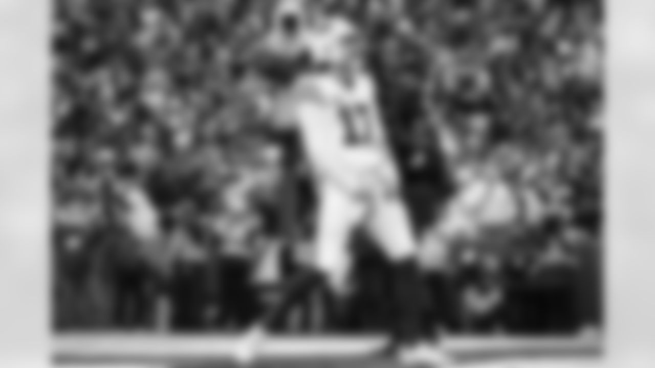 Buffalo Bills vs Tampa Bay Buccaneers, Regular Season, November 16, 2025 at Highmark Stadium.