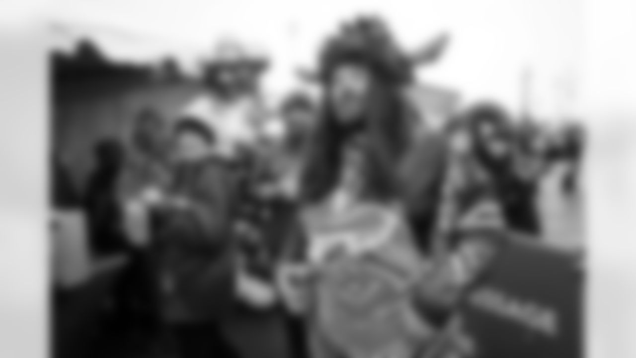 Buffalo Bills vs Cincinnati Bengals, Regular Season, December 05, 2025 at Highmark Stadium.