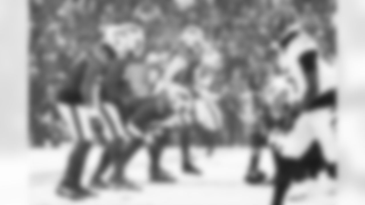 Buffalo Bills vs Cincinnati Bengals, Regular Season, December 07, 2025 at Highmark Stadium.