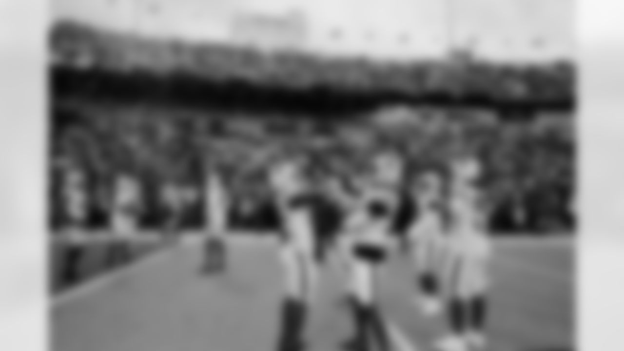 Buffalo Bills vs Tampa Bay Buccaneers, Regular Season, November 17, 2025 at Highmark Stadium.