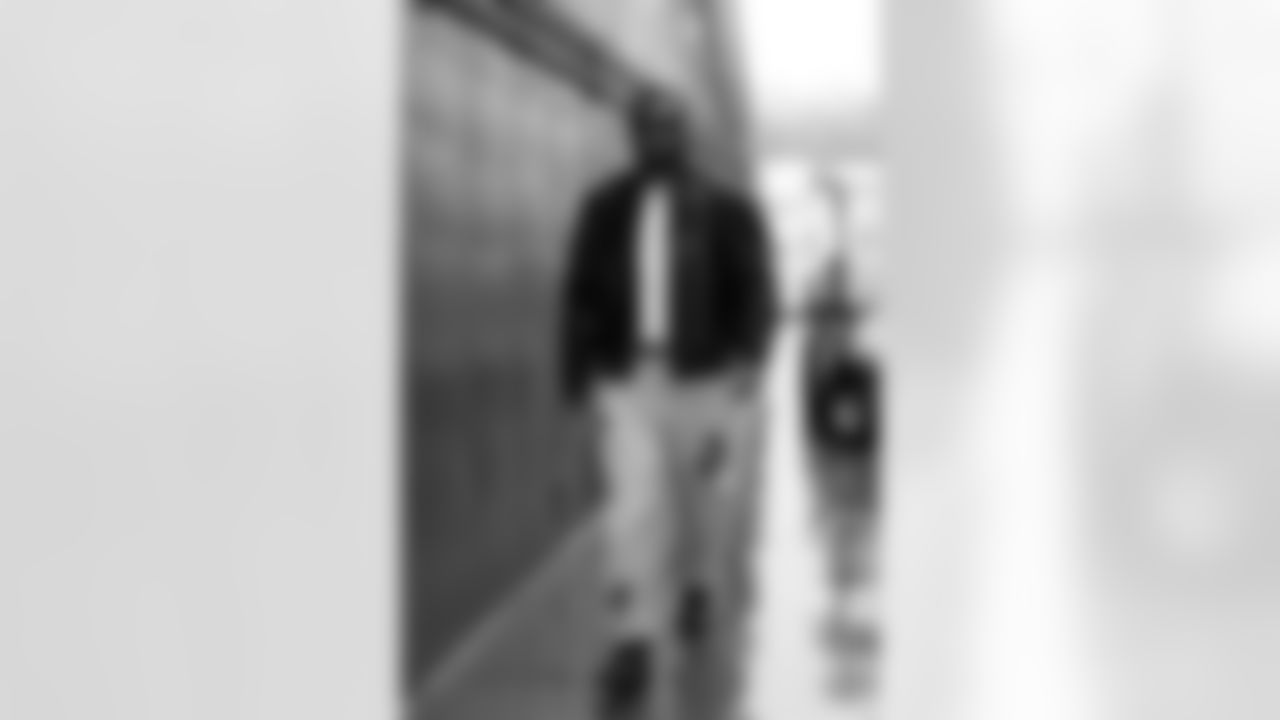 Buffalo Bills vs Philadelphia Eagles, Regular Season, December 28, 2025 at Highmark Stadium.