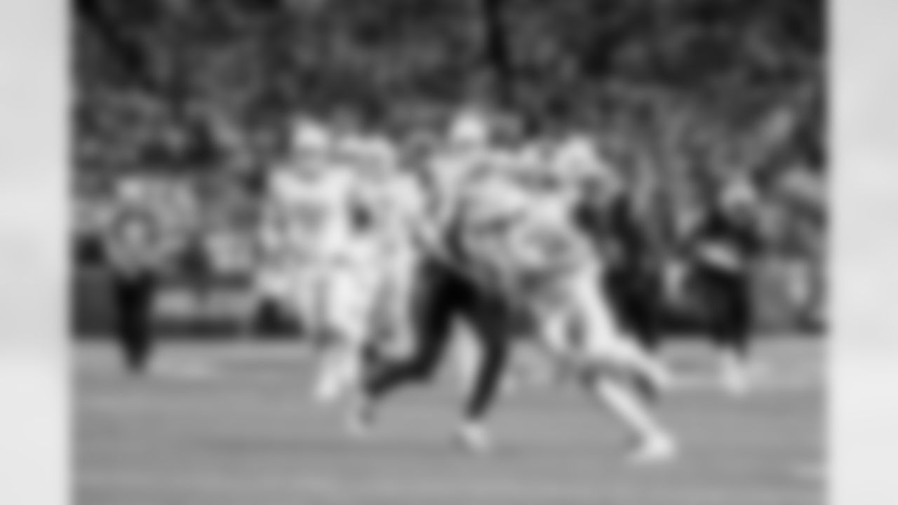 Buffalo Bills vs New England Patriots, Regular Season, October 05, 2025 at Highmark Stadium.
