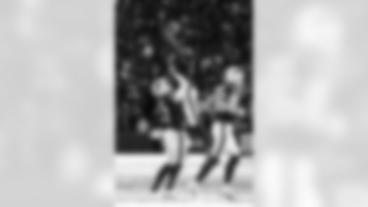 Buffalo Bills vs Cincinnati Bengals, Regular Season, December 07, 2025 at Highmark Stadium.