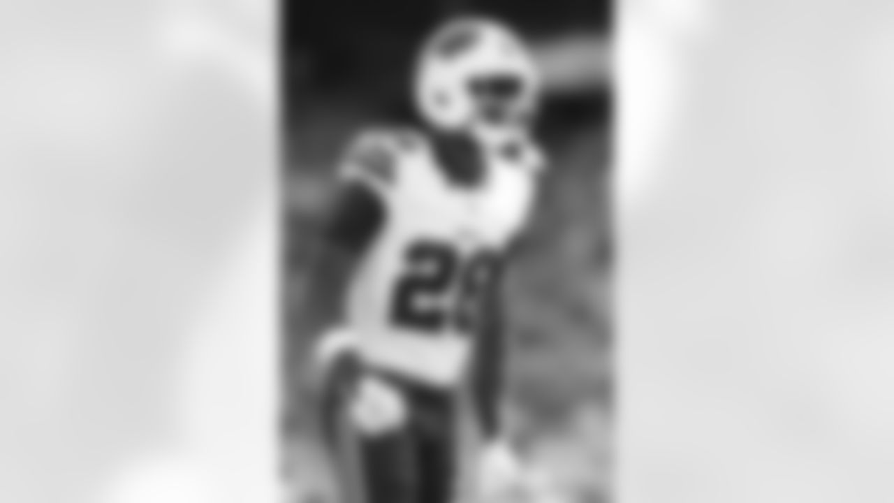 New York Jets vs Buffalo Bills, Regular Season, September 14, 2025 at Metlife Stadium.