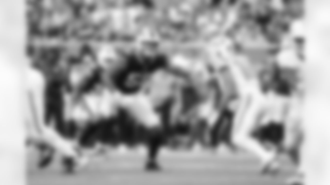 Miami Dolphins vs Buffalo Bills, Regular Season, November 09, 2025 at Hard Rock Stadium.