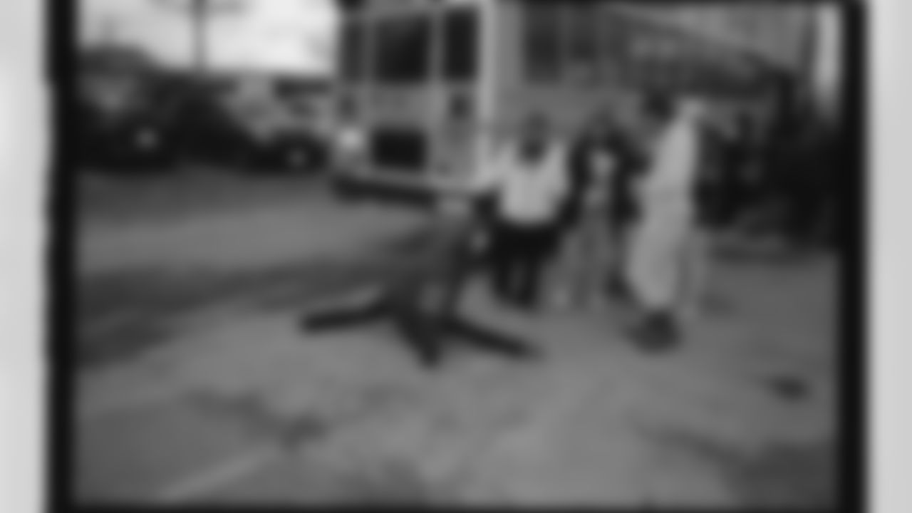 Buffalo Bills vs Tampa Bay Buccaneers, Regular Season, November 16, 2025 at Highmark Stadium.