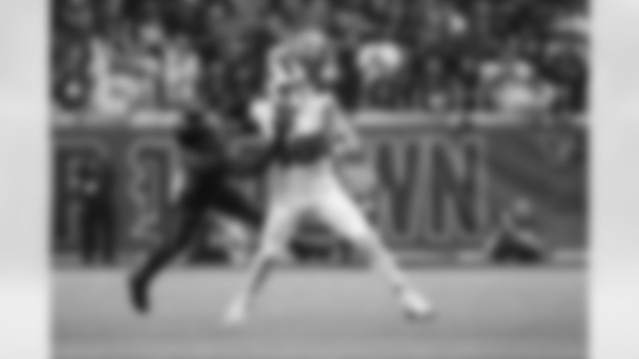 Houston Texans vs Buffalo Bills, Regular Season, November 20, 2025 at NRG Stadium.