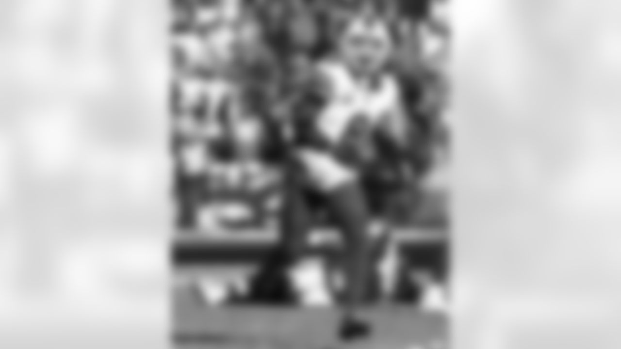 Cleveland Browns vs Buffalo Bills, Regular Season, December 21, 2025 at Huntington Bank Field.