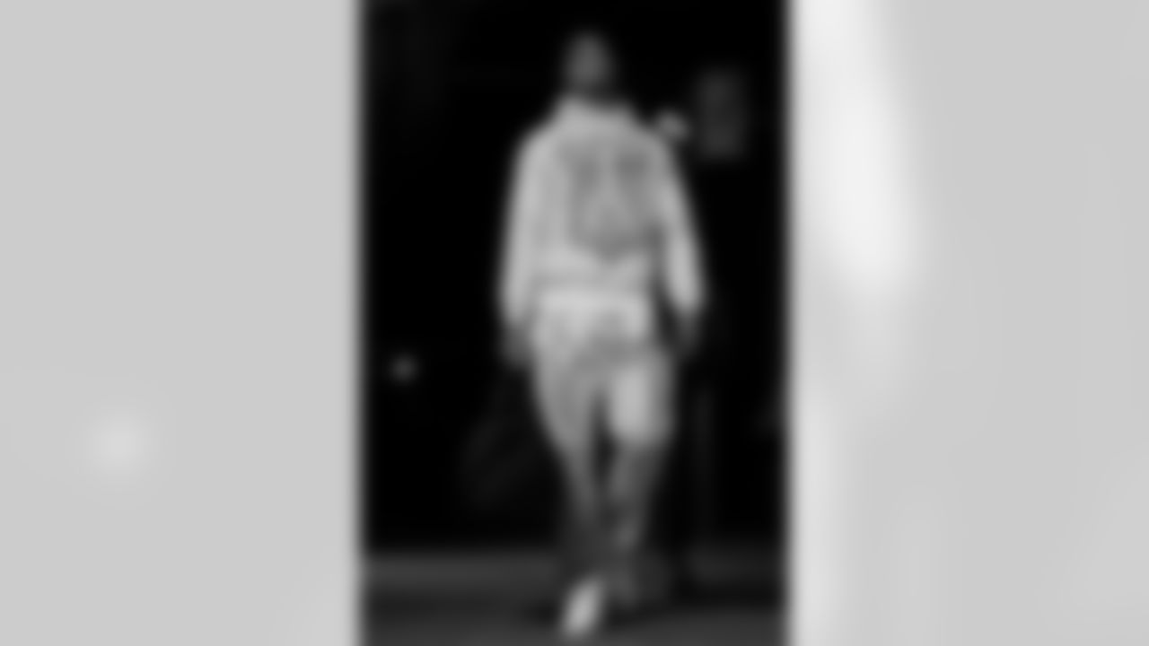 New England Patriots vs Buffalo Bills, Regular Season, December 14, 2025 at Gillette Stadium.