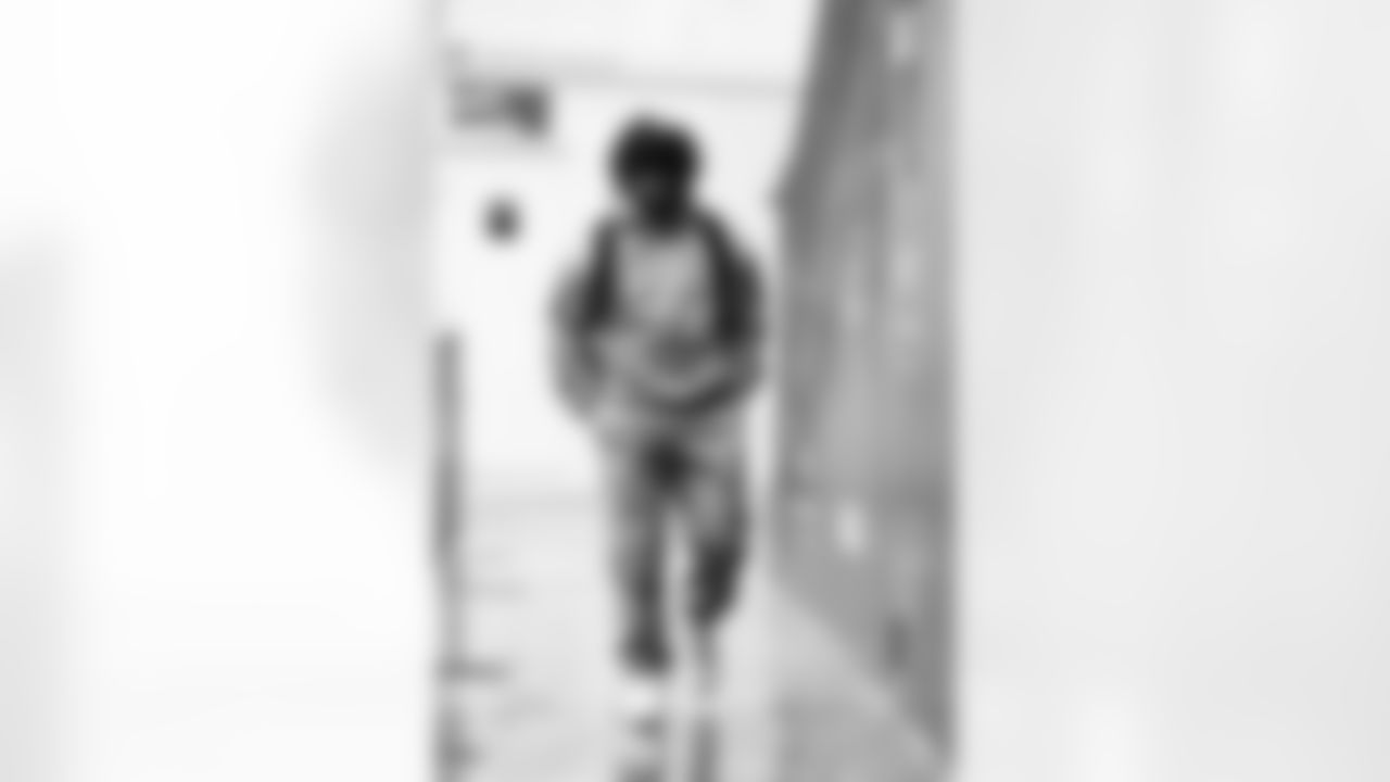 Buffalo Bills vs Philadelphia Eagles, Regular Season, December 28, 2025 at Highmark Stadium.