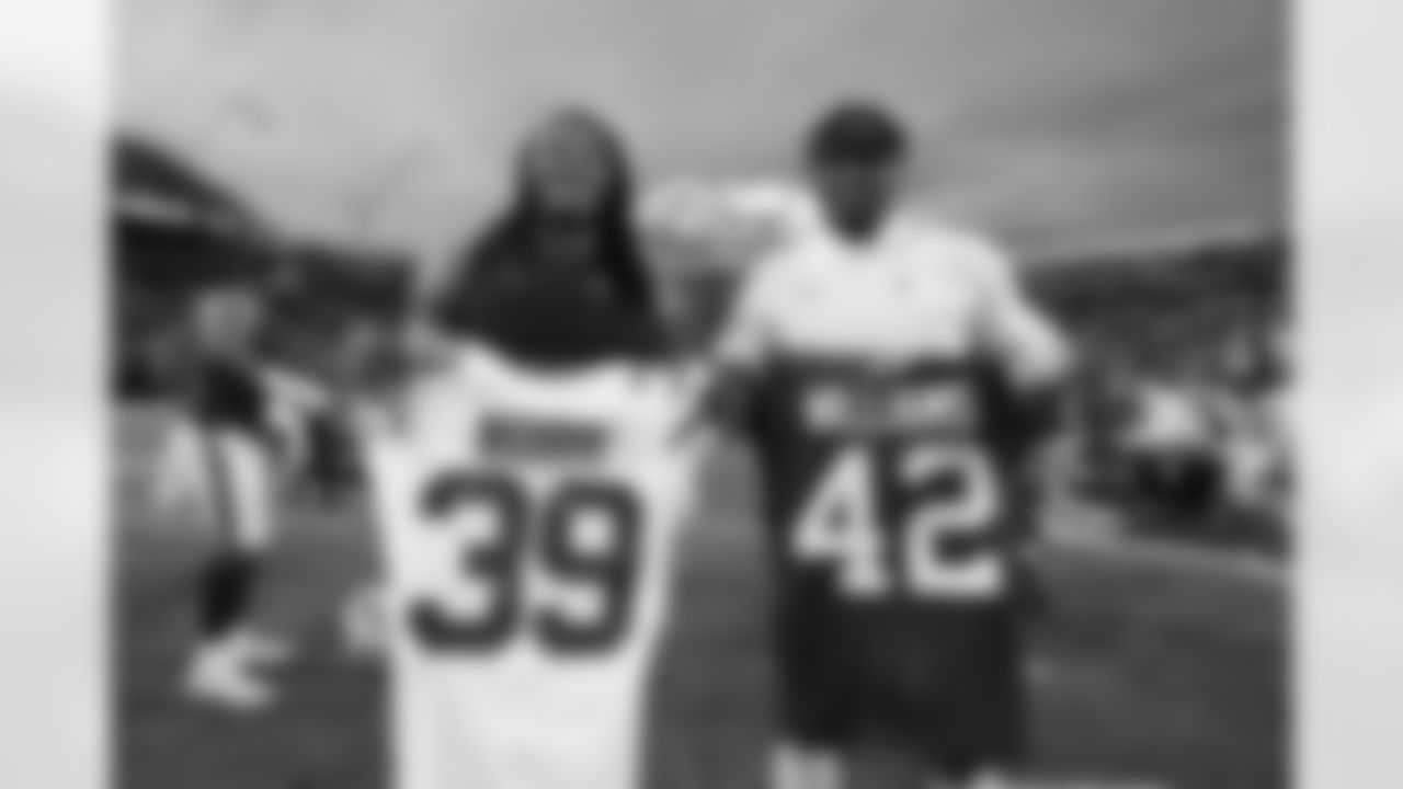 Buffalo Bills vs New York Jets, Regular Season, December 29, 2024 at Highmark Stadium.