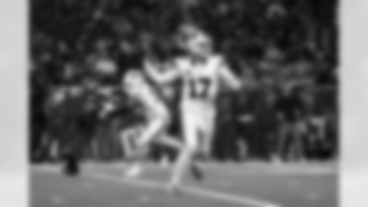 Houston Texans vs Buffalo Bills, Regular Season, November 20, 2025 at NRG Stadium.