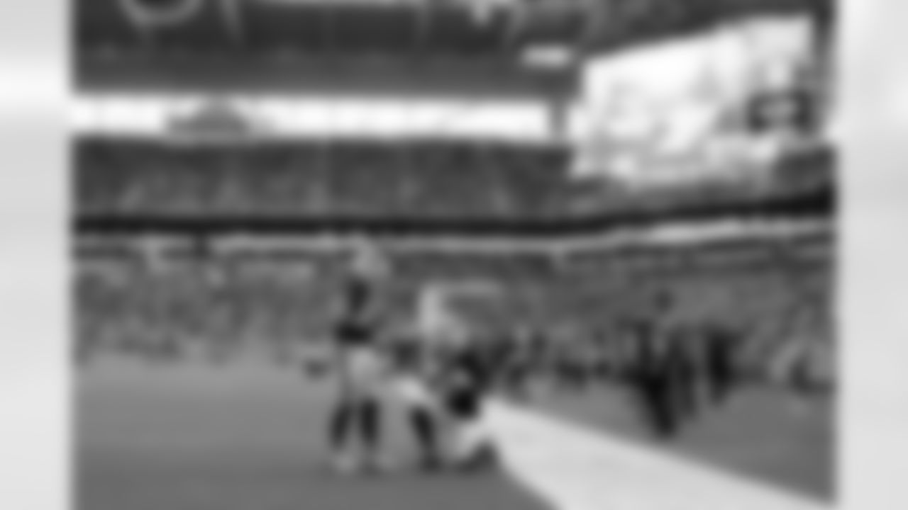 Miami Dolphins vs Buffalo Bills, Regular Season, November 09, 2025 at Hard Rock Stadium.