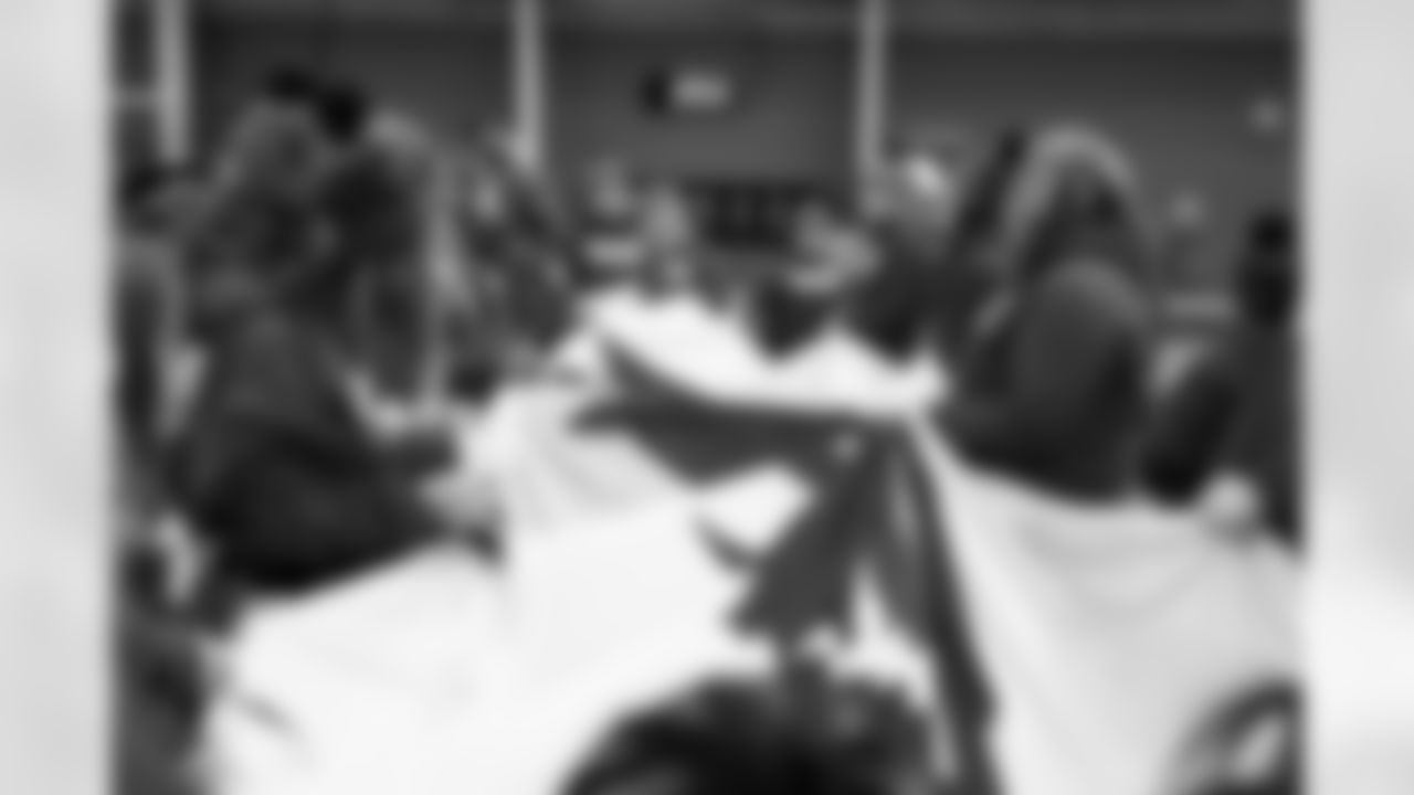 Buffalo Bills vs Philadelphia Eagles, Regular Season, December 28, 2025 at Highmark Stadium.