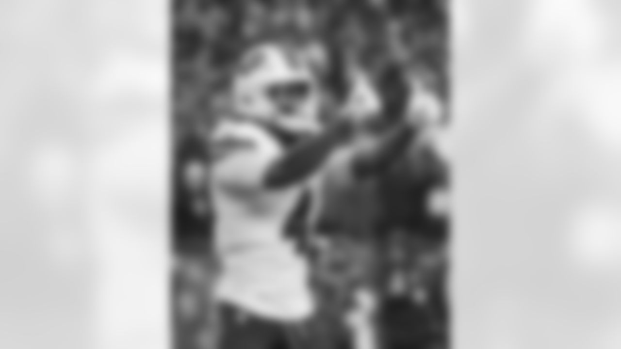 New England Patriots vs Buffalo Bills, Regular Season, December 14, 2025 at Gillette Stadium.