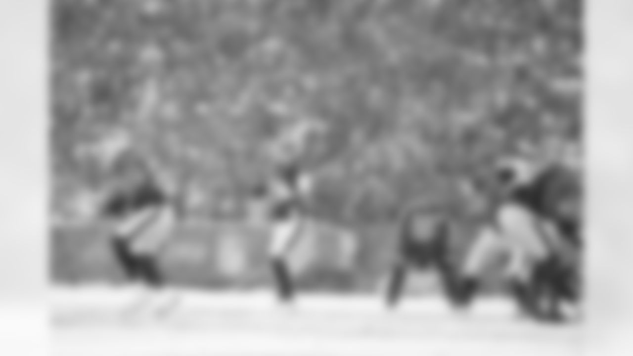 Buffalo Bills vs Cincinnati Bengals, Regular Season, December 07, 2025 at Highmark Stadium.