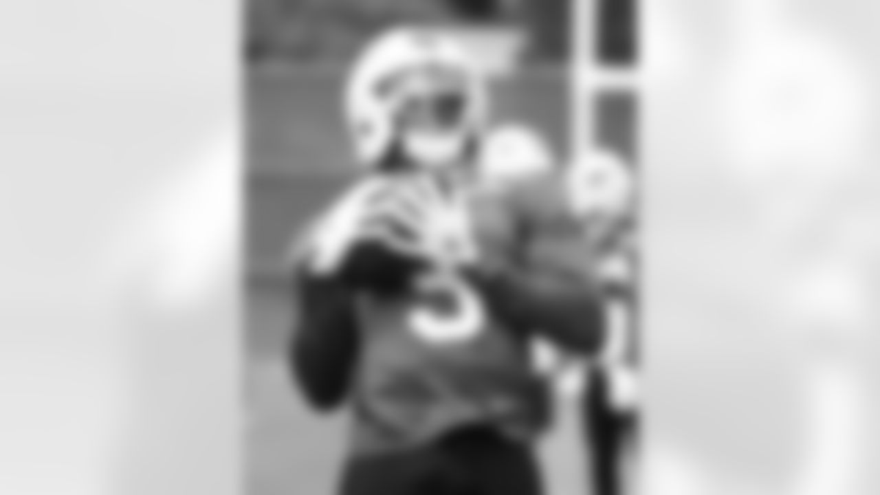 Joshua Palmer (5). Buffalo Bills OTA workouts, May 27, 2025 at the Buffalo Bills Training Center.