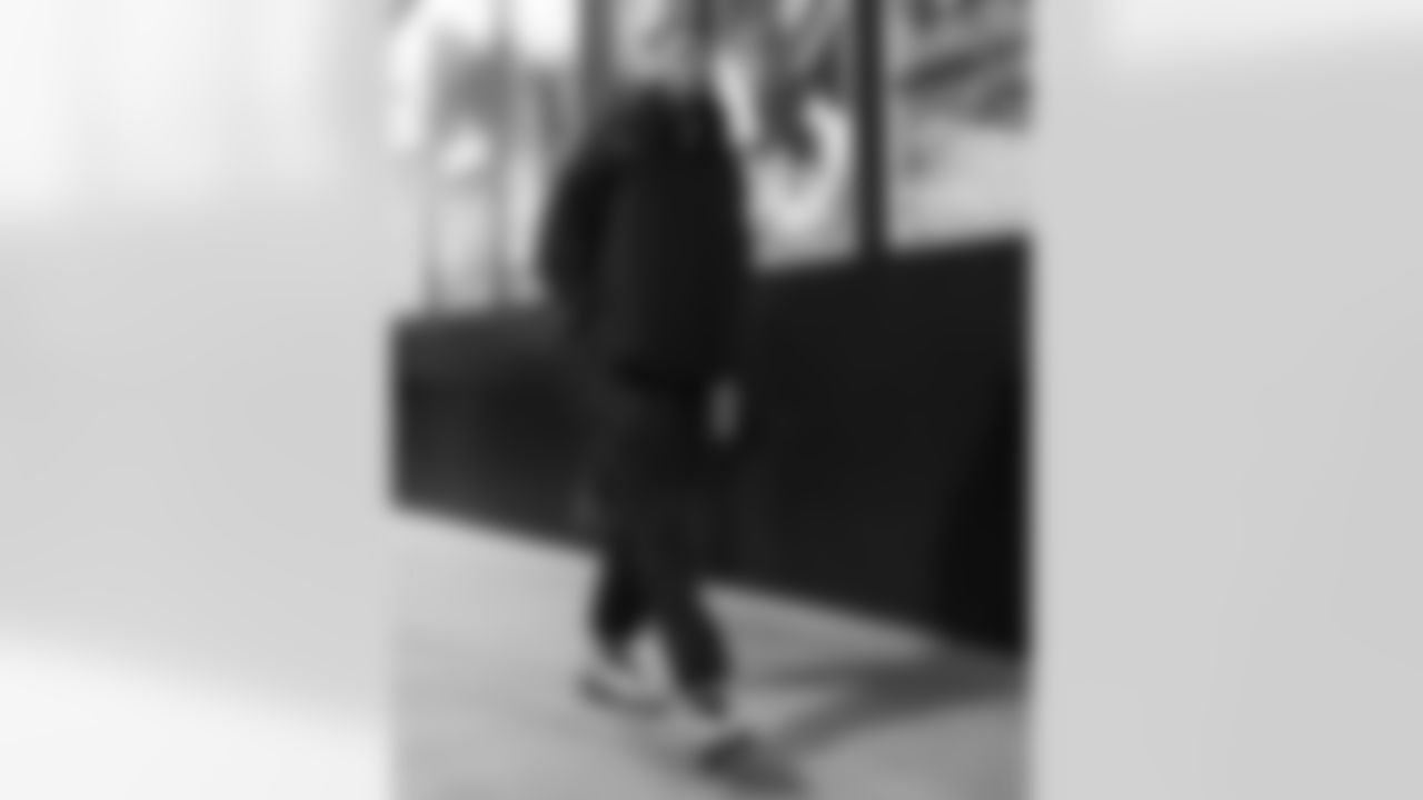 New England Patriots vs Buffalo Bills, Regular Season, December 14, 2025 at Gillette Stadium.