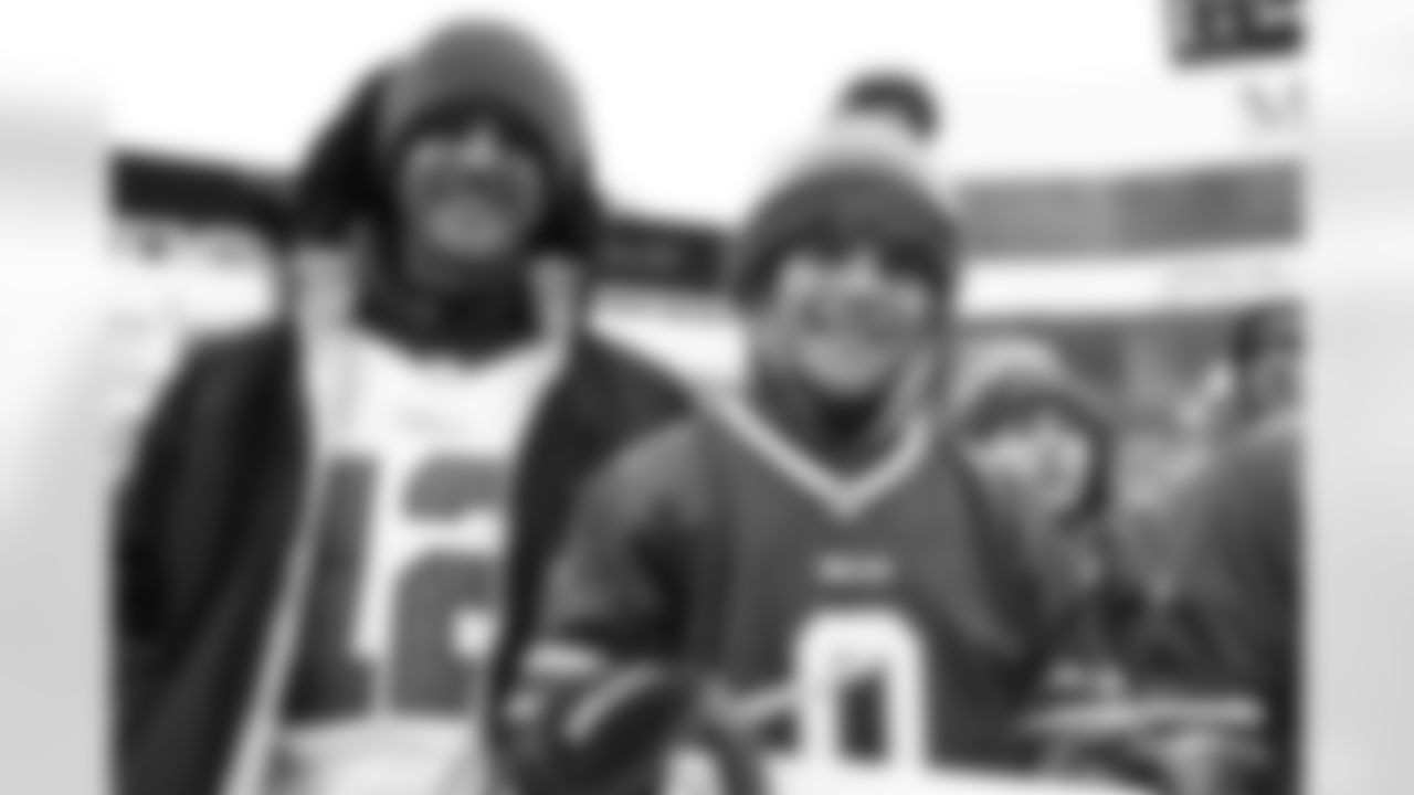 Buffalo Bills vs Tampa Bay Buccaneers, Regular Season, November 16, 2025 at Highmark Stadium.