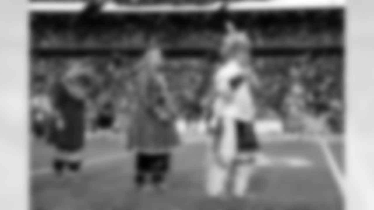 Buffalo Bills vs Tampa Bay Buccaneers, Regular Season, November 16, 2025 at Highmark Stadium.