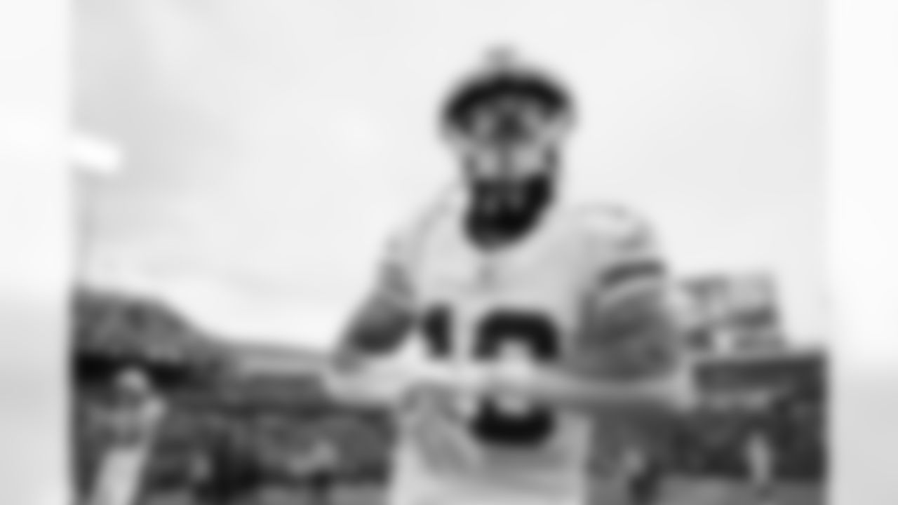 Buffalo Bills vs Tampa Bay Buccaneers, Regular Season, November 16, 2025 at Highmark Stadium.