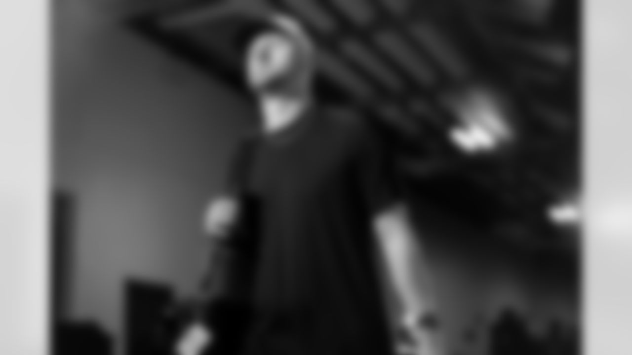 Pittsburgh Steelers vs Buffalo Bills, Regular Season, November 30, 2025 at Acrisure Stadium.