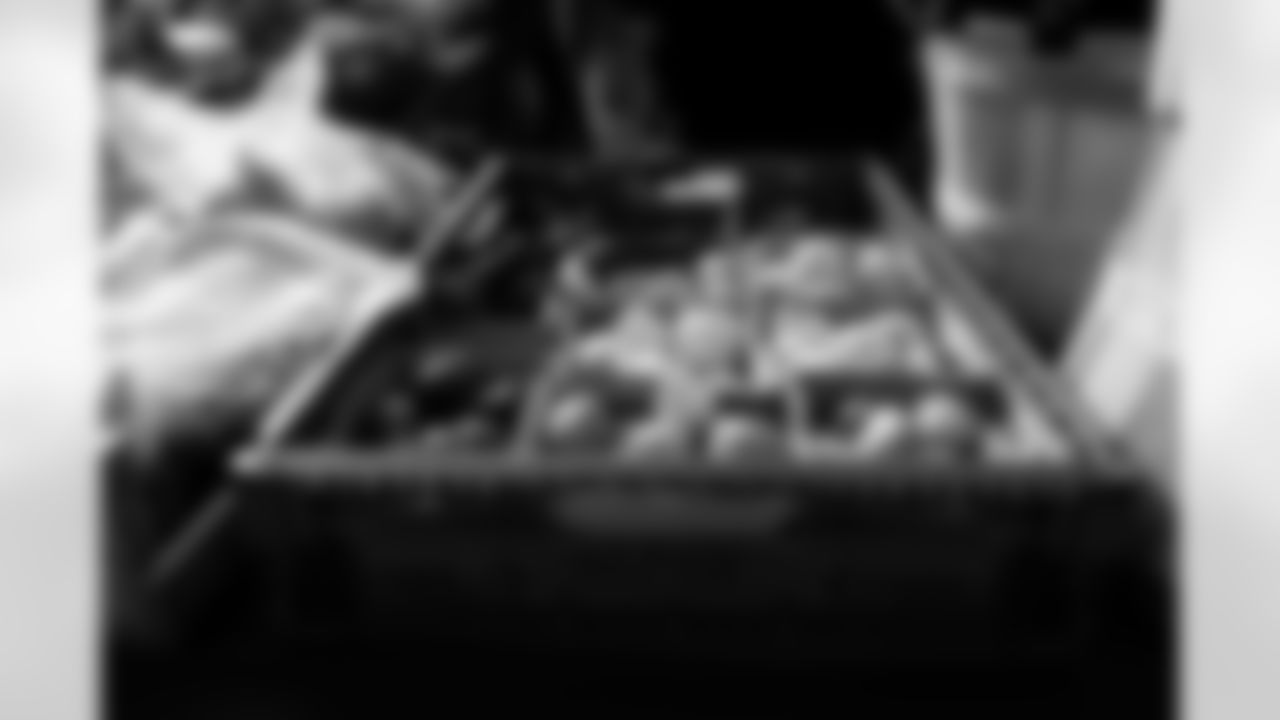 Free Mobile Food Markets, November 01, 2025 at #94 West Hertel Academy.