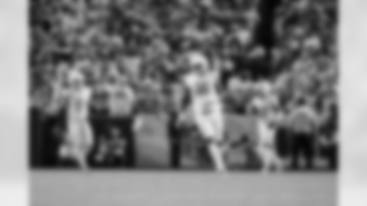 Buffalo Bills vs New England Patriots, Regular Season, October 05, 2025 at Highmark Stadium.
