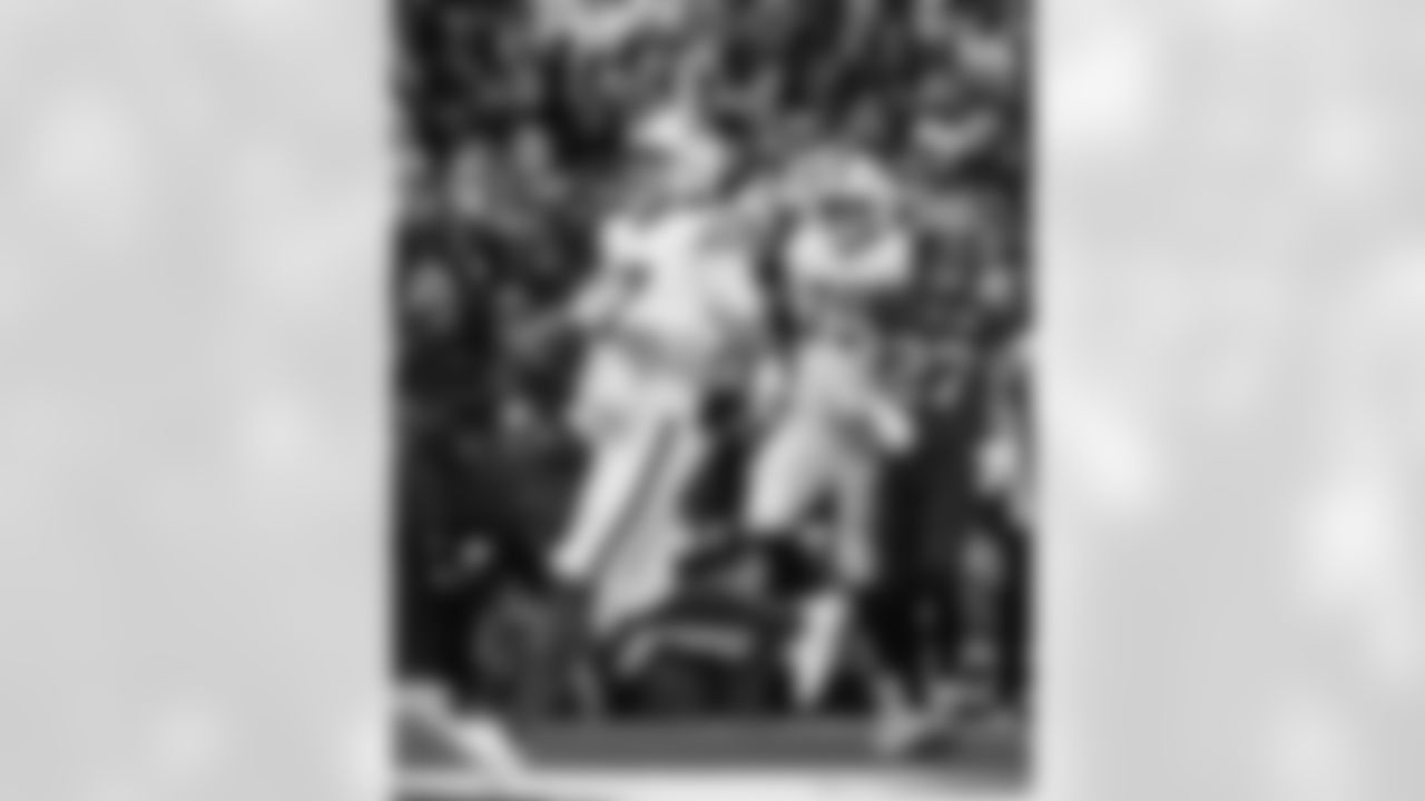 Buffalo Bills vs Tampa Bay Buccaneers, Regular Season, November 16, 2025 at Highmark Stadium.