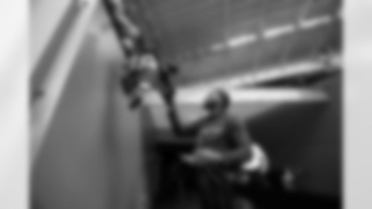 Miami Dolphins vs Buffalo Bills, Regular Season, November 09, 2025 at Hard Rock Stadium.