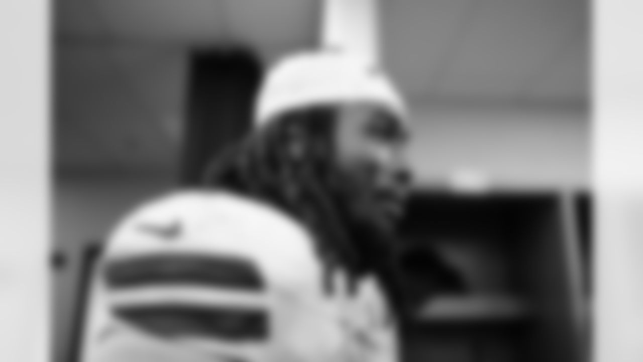 Pittsburgh Steelers vs Buffalo Bills, Regular Season, November 28, 2025 at Acrisure Stadium.