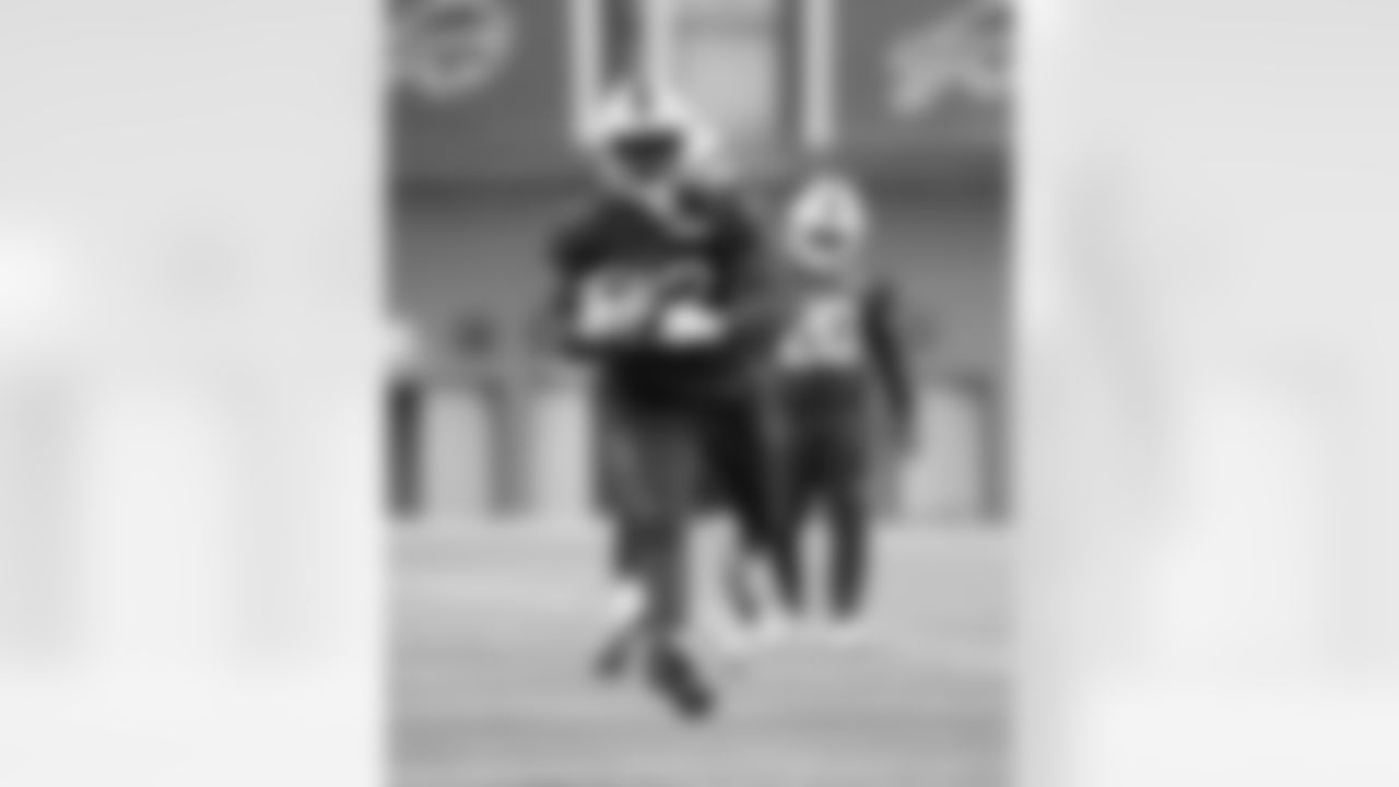 Ray Davis (22). Buffalo Bills Week 10 Practice, November 07, 2025 at the Buffalo Bills Training Center.