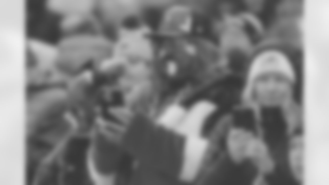 Buffalo Bills vs Tampa Bay Buccaneers, Regular Season, November 17, 2025 at Highmark Stadium.