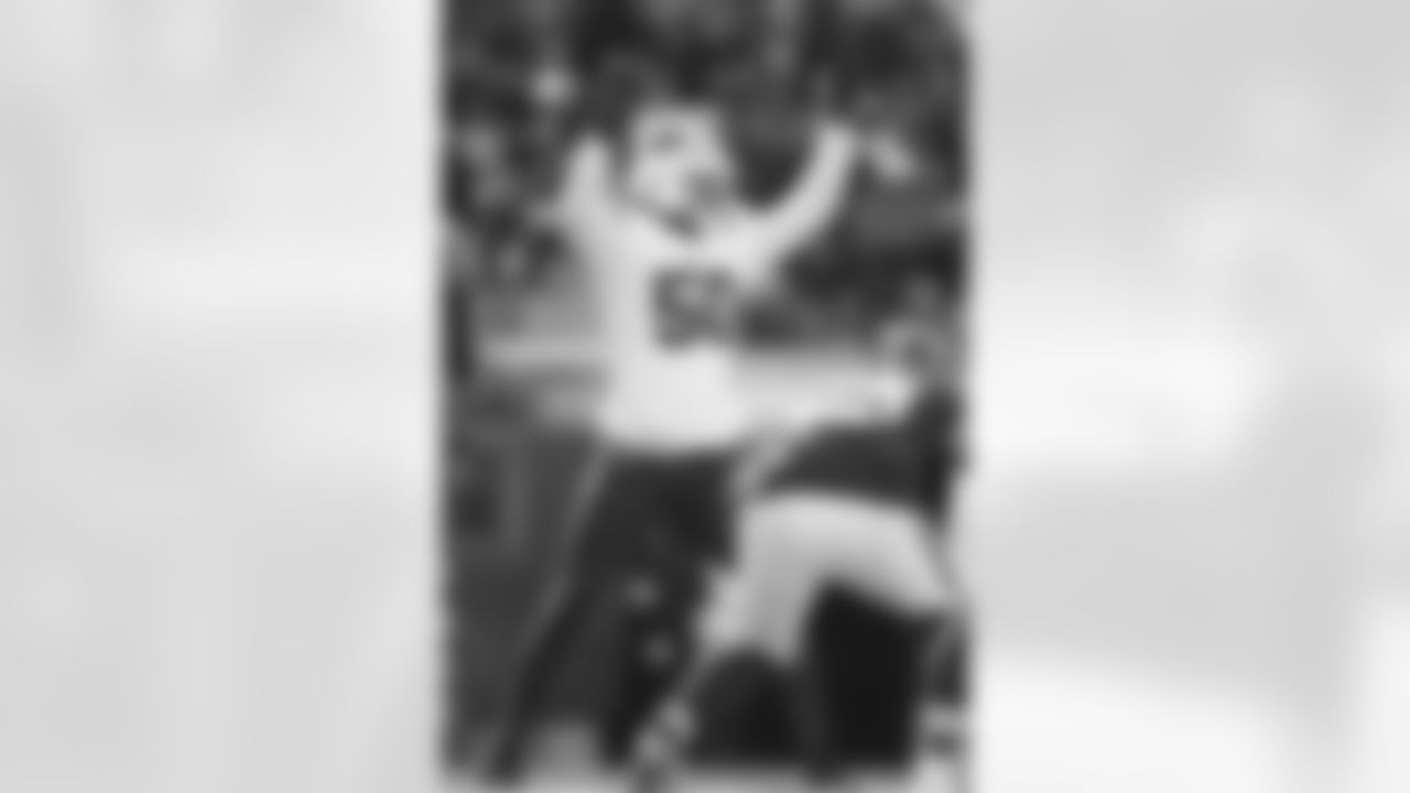 Cleveland Browns vs Buffalo Bills, Regular Season, December 21, 2025 at Huntington Bank Field.