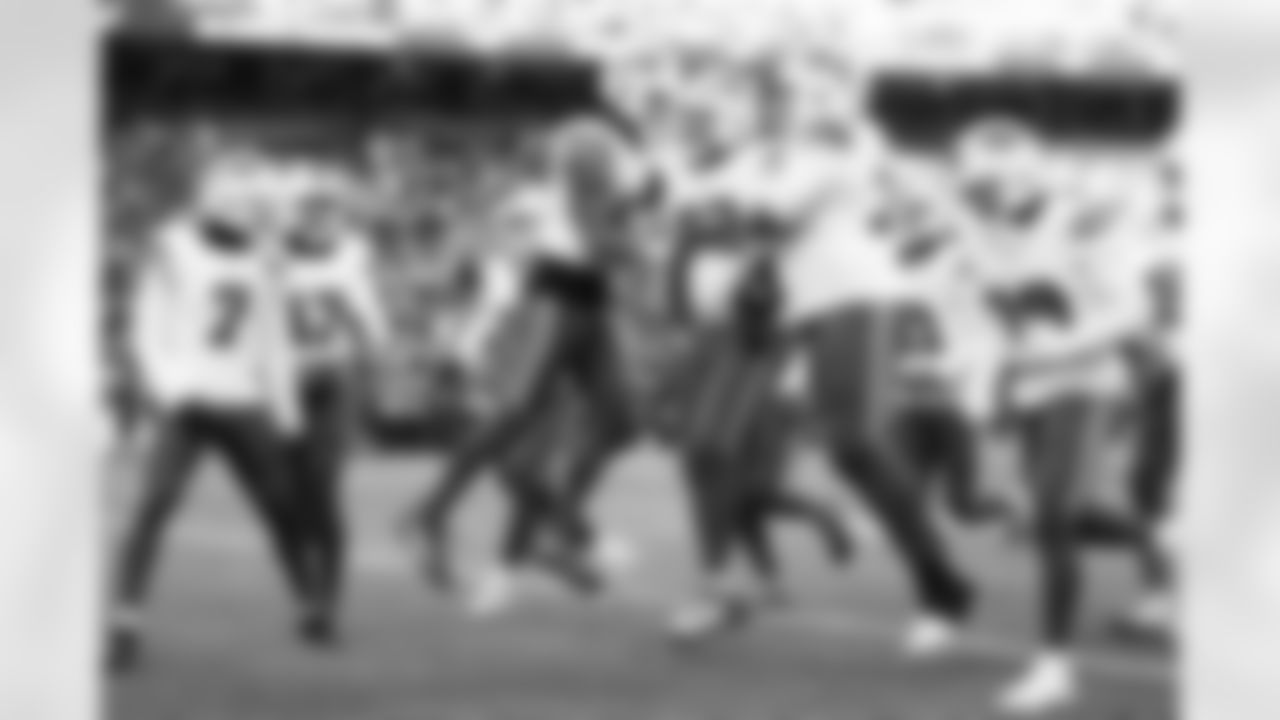 Cleveland Browns vs Buffalo Bills, Regular Season, December 21, 2025 at Huntington Bank Field.