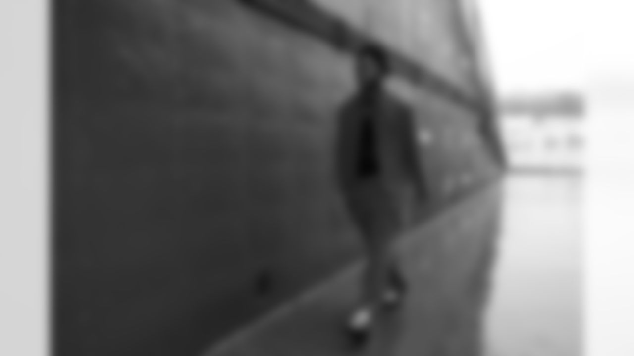 Buffalo Bills vs Philadelphia Eagles, Regular Season, December 28, 2025 at Highmark Stadium.