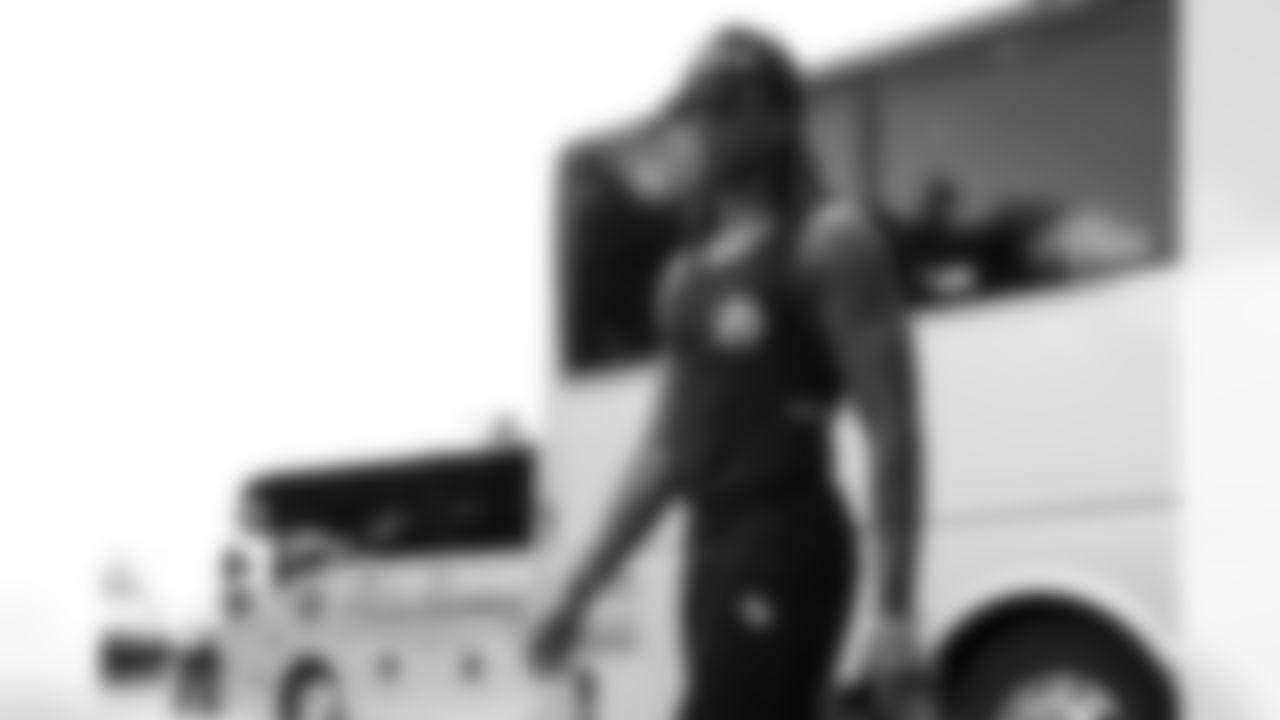 Miami Dolphins vs Buffalo Bills, Regular Season, November 09, 2025 at Hard Rock Stadium.