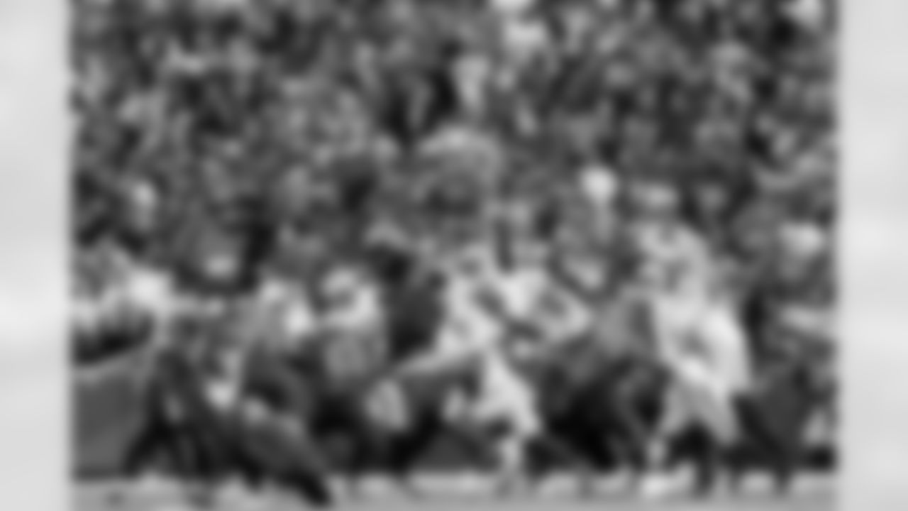 Buffalo Bills vs Tampa Bay Buccaneers, Regular Season, November 16, 2025 at Highmark Stadium.