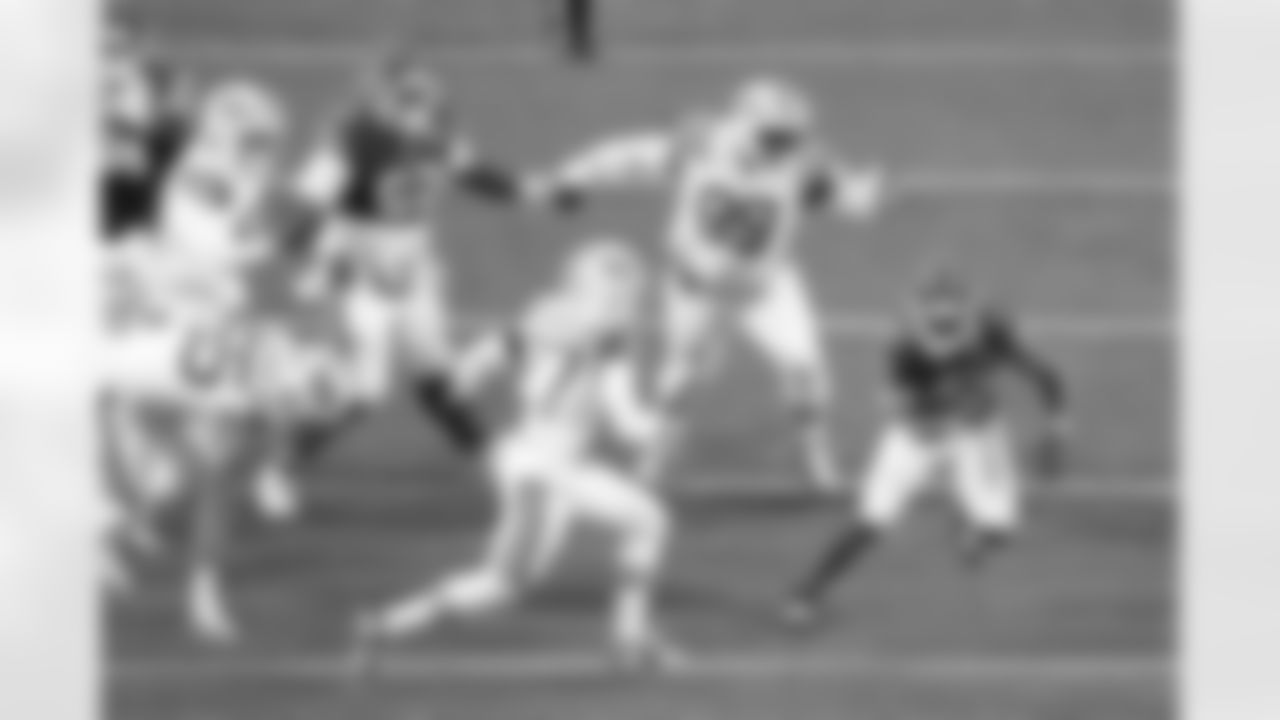 Buffalo Bills vs New York Jets, Regular Season, January 04, 2026 at Highmark Stadium.