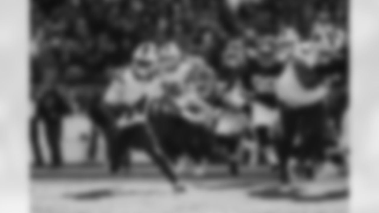 Cleveland Browns vs Buffalo Bills, Regular Season, December 21, 2025 at Huntington Bank Field.