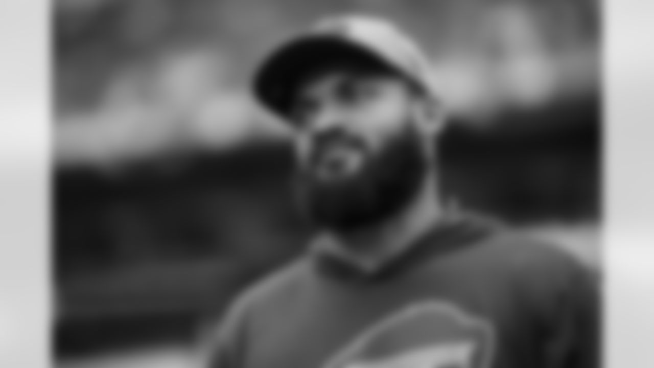 Miami Dolphins vs Buffalo Bills, Regular Season, November 09, 2025 at Hard Rock Stadium.