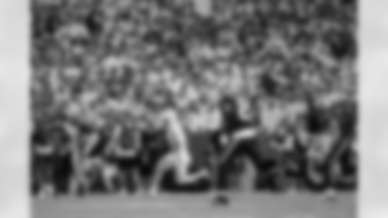 Buffalo Bills vs New England Patriots, Regular Season, October 05, 2025 at Highmark Stadium.