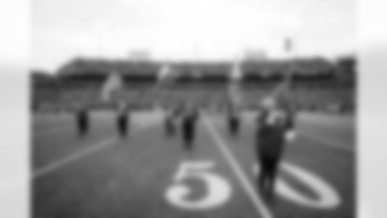 Buffalo Bills vs Tampa Bay Buccaneers, Regular Season, November 16, 2025 at Highmark Stadium.