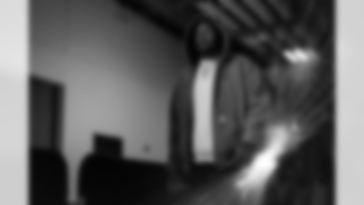 Pittsburgh Steelers vs Buffalo Bills, Regular Season, November 30, 2025 at Acrisure Stadium.