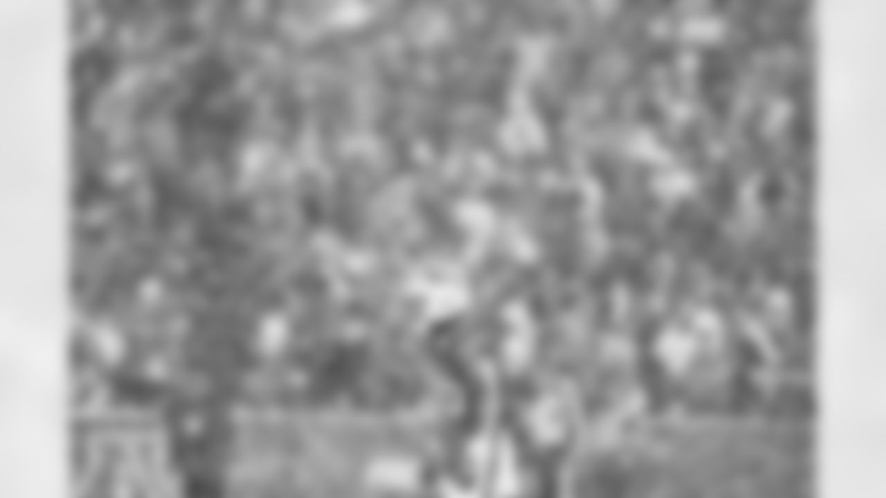 Buffalo Bills vs Cincinnati Bengals, Regular Season, December 07, 2025 at Highmark Stadium.