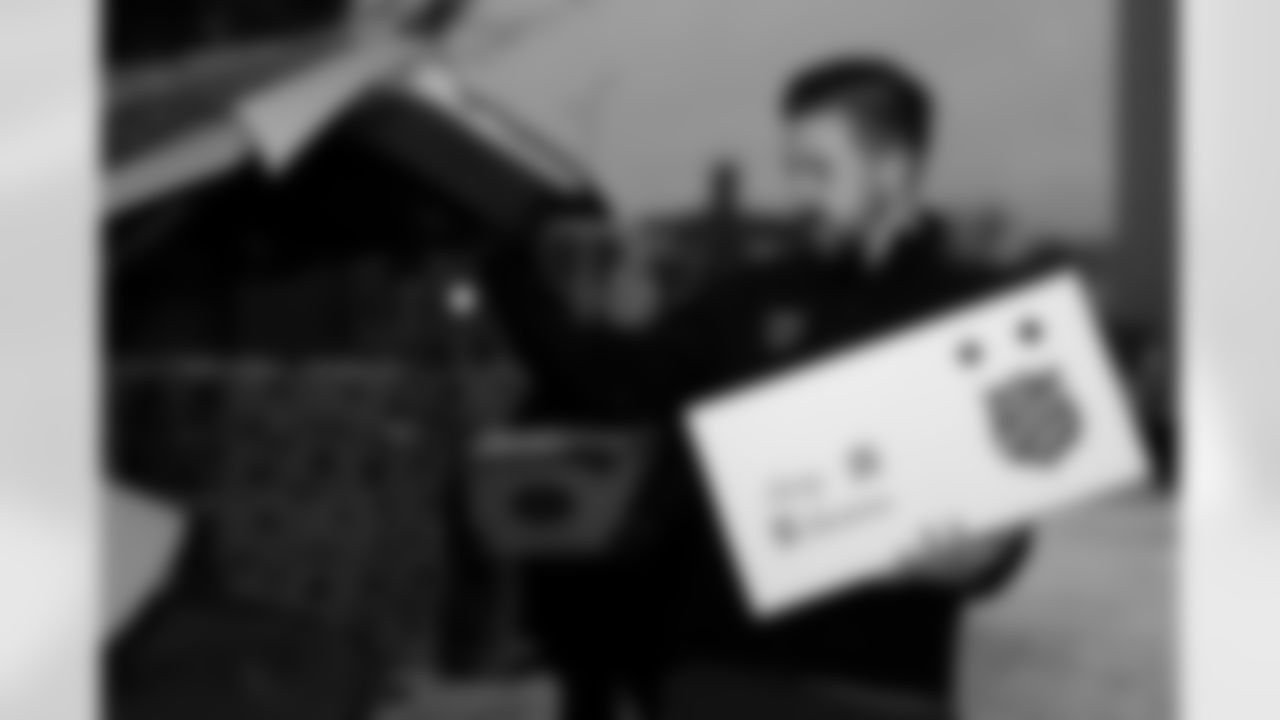 Dion's Dreamers Food Giveaway, December 09, 2025 at the Salvation Army.