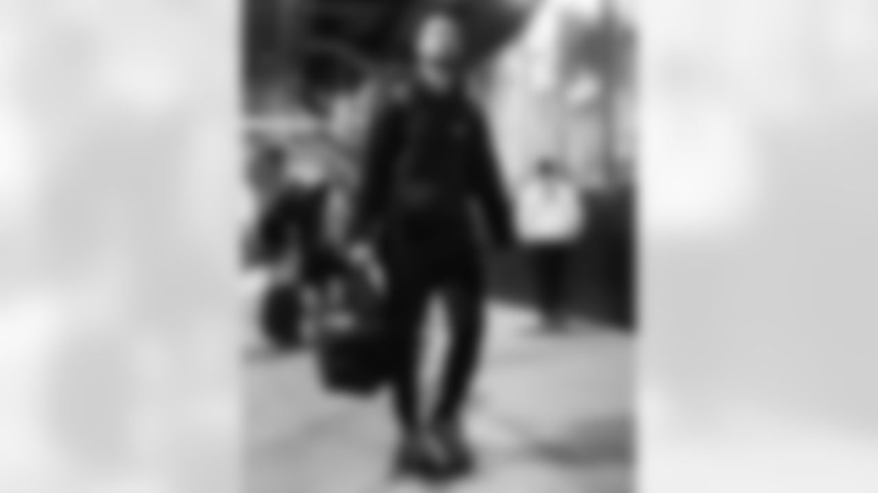 New England Patriots vs Buffalo Bills, Regular Season, December 14, 2025 at Gillette Stadium.